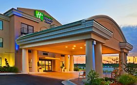 Holiday Inn Express & Suites Muskogee